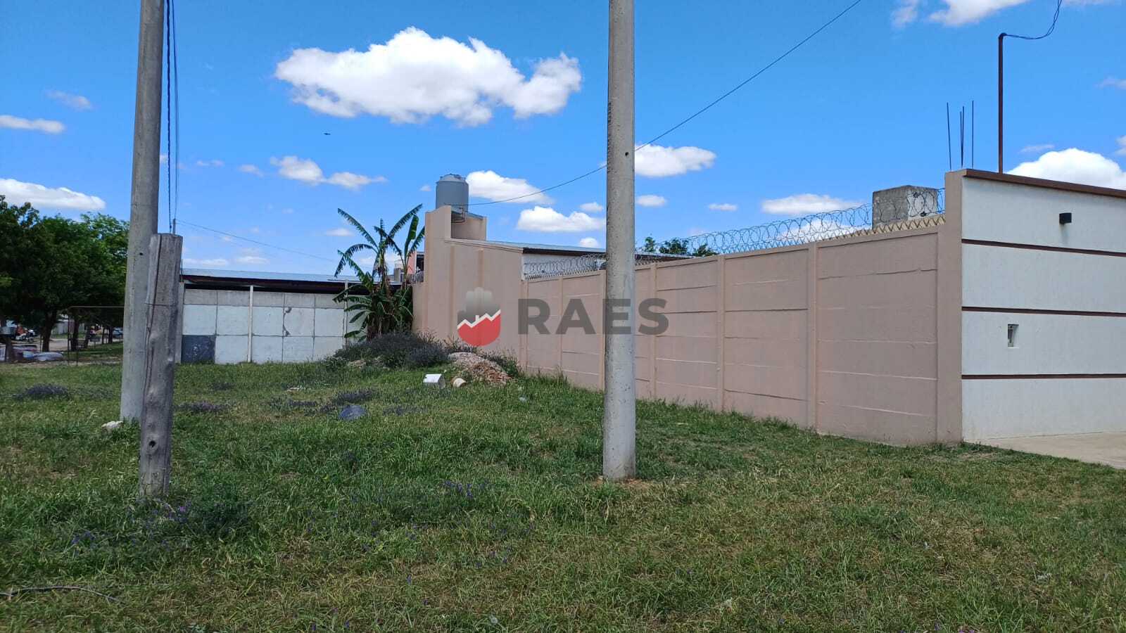 Terreno de 180 m² en MORA
