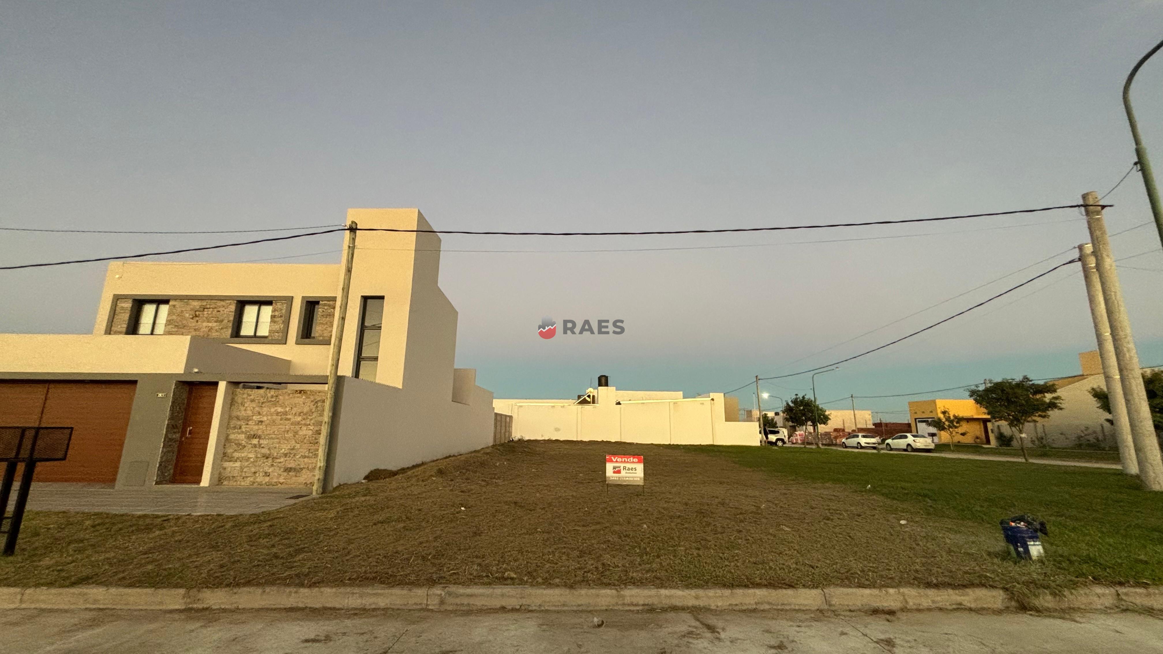 Terreno de 300 m² en Altos del Sur