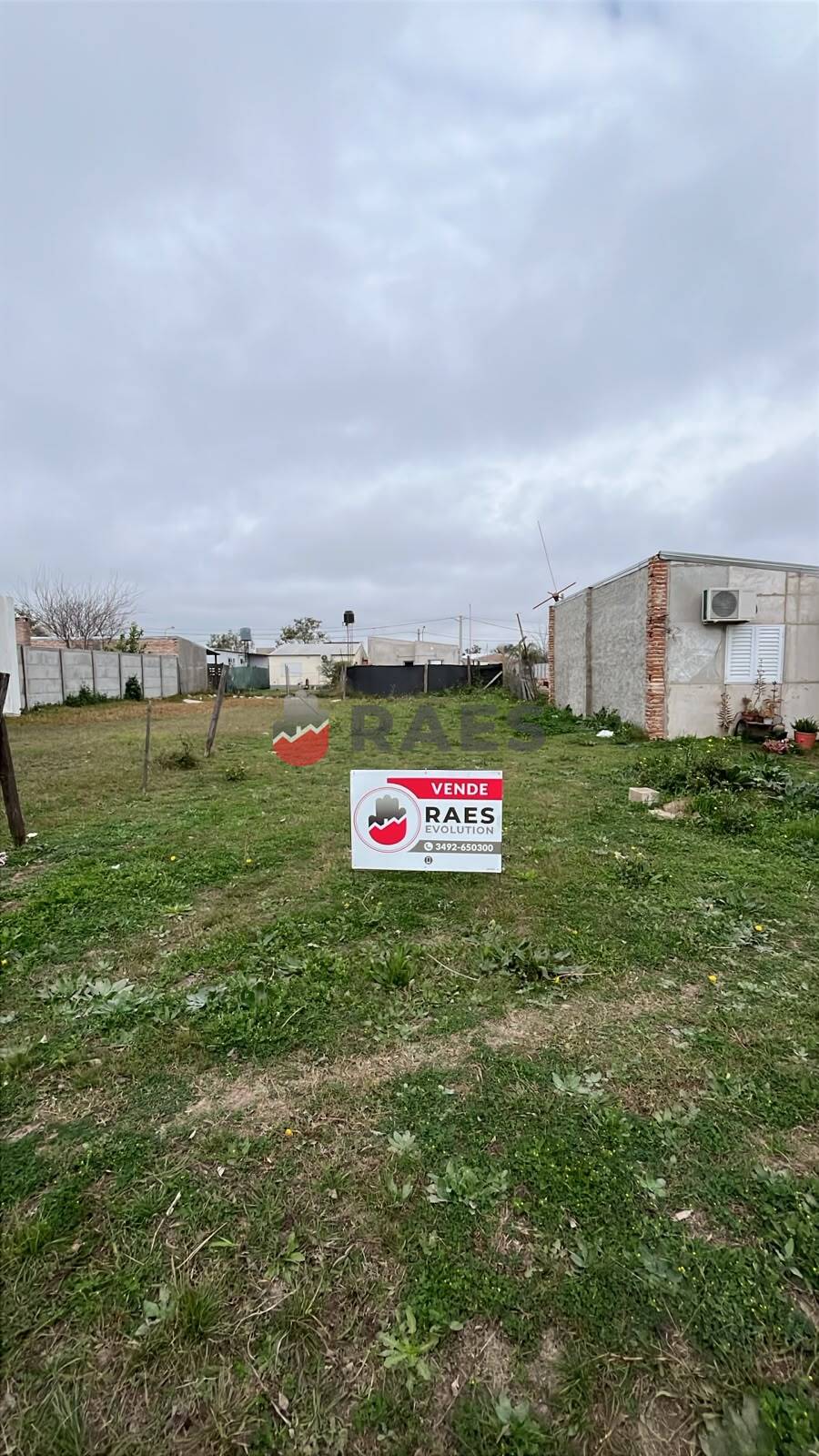 Terreno de 224 m² en Mora